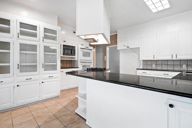 2102 Shoreline Drive, Abilene, TX 79602