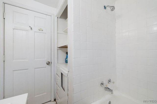 411 81st Street, Niagara Falls, NY 14304