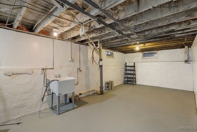 411 81st Street, Niagara Falls, NY 14304