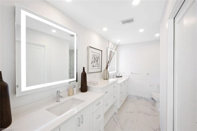 800 River Point DR # 212, Naples, FL 34102