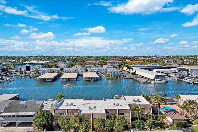 800 River Point DR # 212, Naples, FL 34102