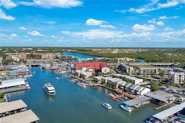 800 River Point DR # 212, Naples, FL 34102