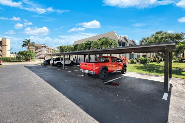 800 River Point DR # 212, Naples, FL 34102