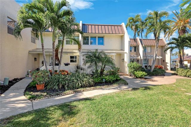 800 River Point DR # 212, Naples, FL 34102