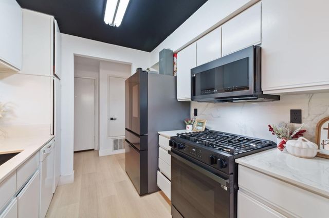 2422 N Main Street F, Salinas, CA 93906