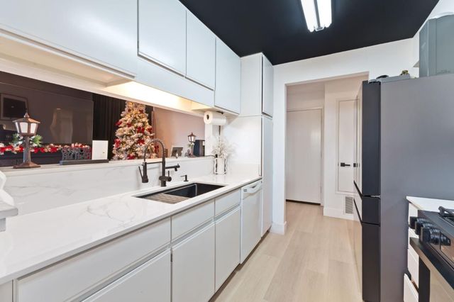 2422 N Main Street F, Salinas, CA 93906