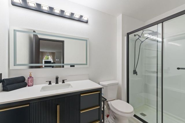 2422 N Main Street F, Salinas, CA 93906