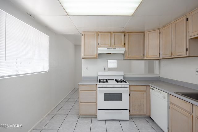 2849 W ALICE Avenue, Phoenix, AZ 85051