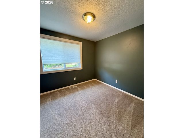 37480 DUBARKO Rd, Sandy, OR 97055