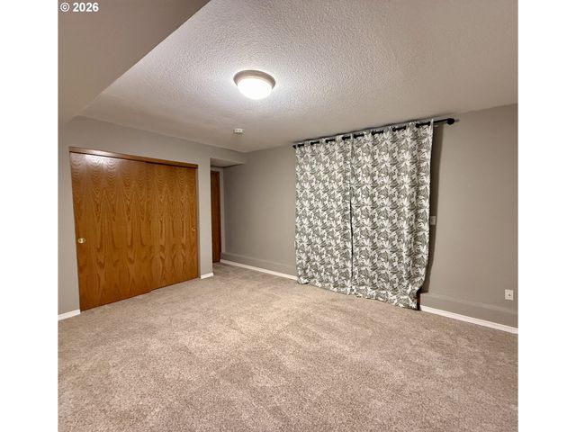 37480 DUBARKO Rd, Sandy, OR 97055
