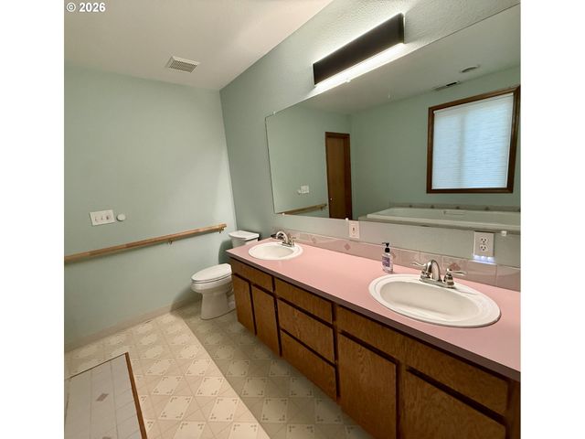 37480 DUBARKO Rd, Sandy, OR 97055