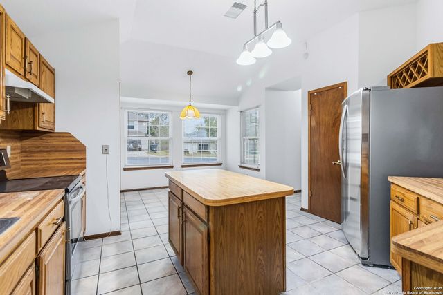 14658 Highland Ridge, San Antonio, TX 78233