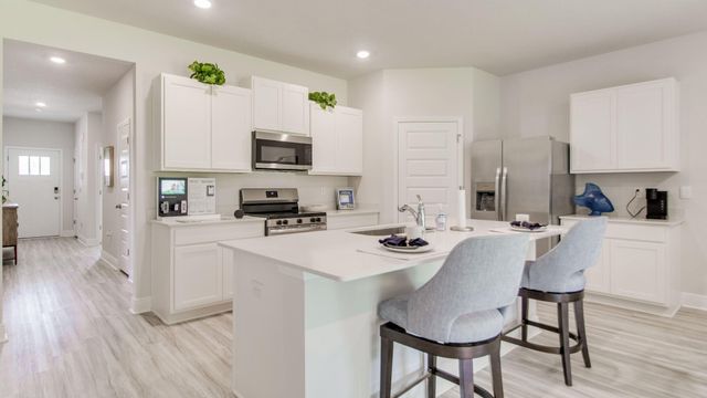 5820 Tripletail Drive, Milton, FL 32583