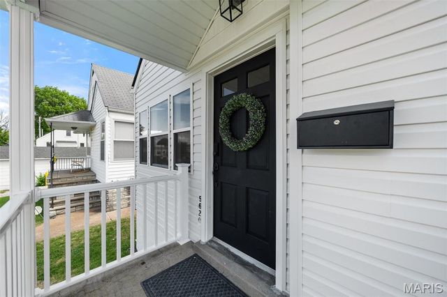 5620 Bischoff Avenue, St Louis, MO 63110