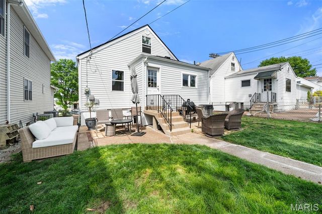 5620 Bischoff Avenue, St Louis, MO 63110