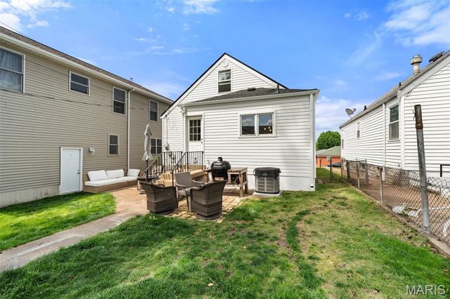 5620 Bischoff Avenue, St Louis, MO 63110