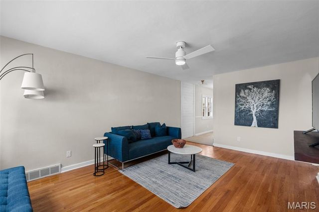 5620 Bischoff Avenue, St Louis, MO 63110