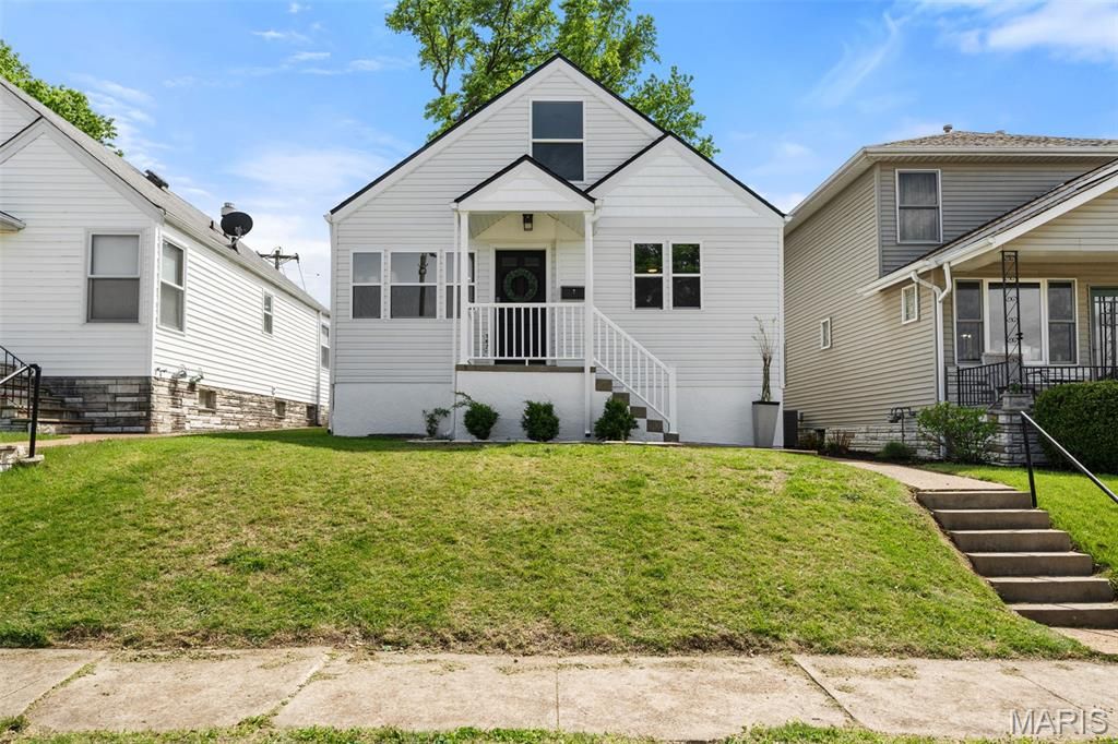 5620 Bischoff Avenue, St Louis, MO 63110