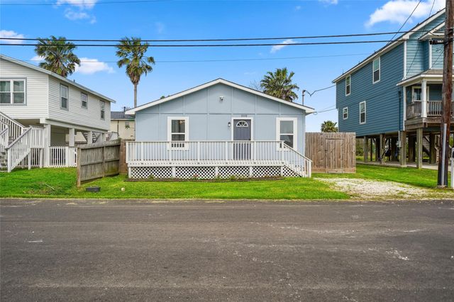 2008 71st Street, Galveston, TX 77551