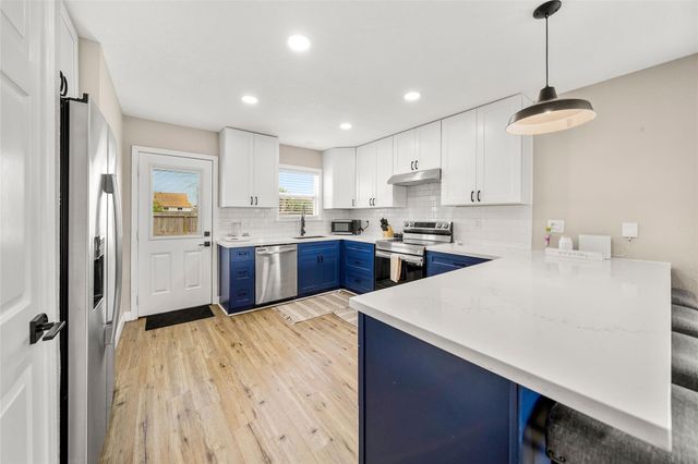 2008 71st Street, Galveston, TX 77551