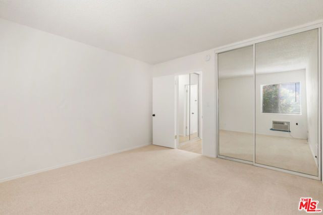 18307 Burbank Boulevard 118, Tarzana (los Angeles), CA 91356