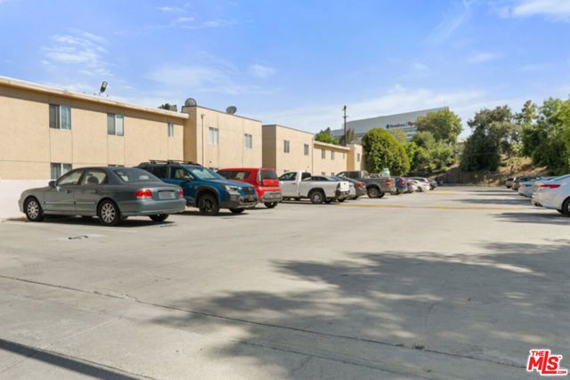 18307 Burbank Boulevard 118, Tarzana (los Angeles), CA 91356