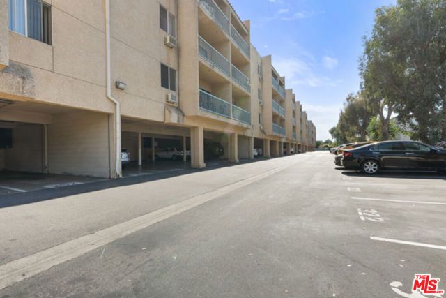 18307 Burbank Boulevard 118, Tarzana (los Angeles), CA 91356