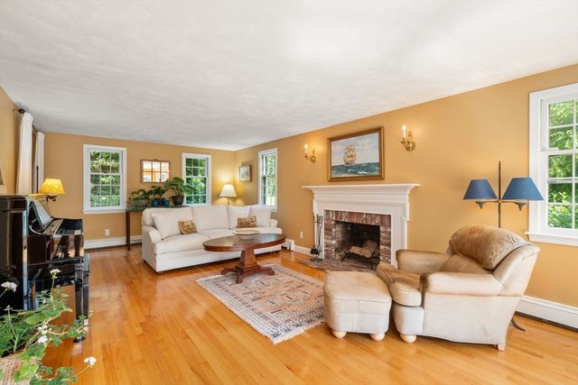 25 Russett Hill Road, Sherborn, MA 01770