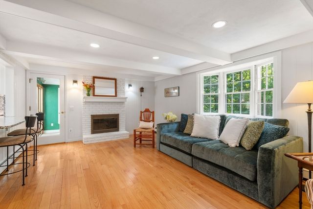 25 Russett Hill Road, Sherborn, MA 01770