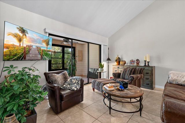 6111 SE Georgetown Place, Hobe Sound, FL 33455