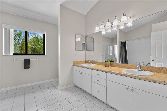 6111 SE Georgetown Place, Hobe Sound, FL 33455