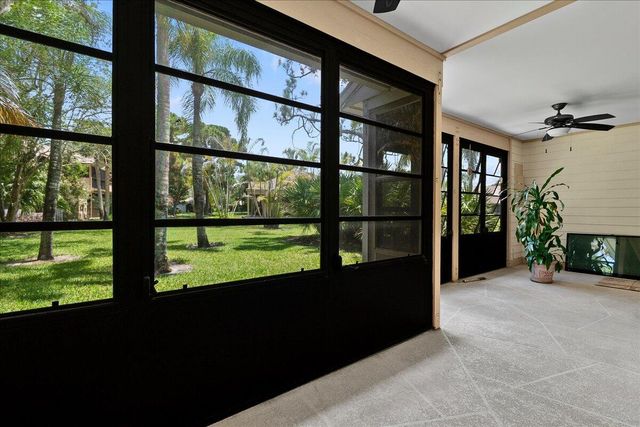 6111 SE Georgetown Place, Hobe Sound, FL 33455