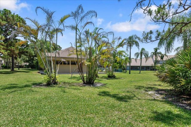 6111 SE Georgetown Place, Hobe Sound, FL 33455