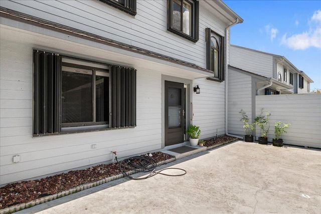 6111 SE Georgetown Place, Hobe Sound, FL 33455