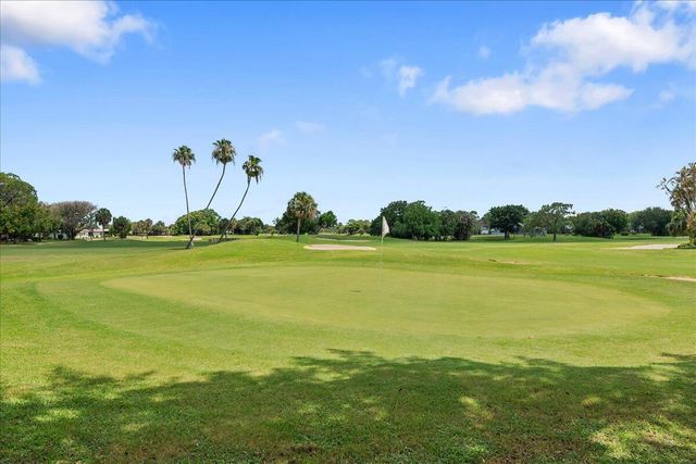 6111 SE Georgetown Place, Hobe Sound, FL 33455