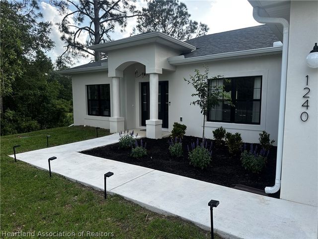 1240 S Avon Estates Boulevard, Avon Park, FL 33825