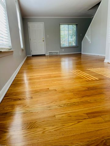 22935 Gary Ln Lane, Saint Clair Shores, MI 48080