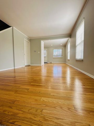 22935 Gary Ln Lane, Saint Clair Shores, MI 48080