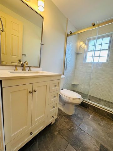 22935 Gary Ln Lane, Saint Clair Shores, MI 48080