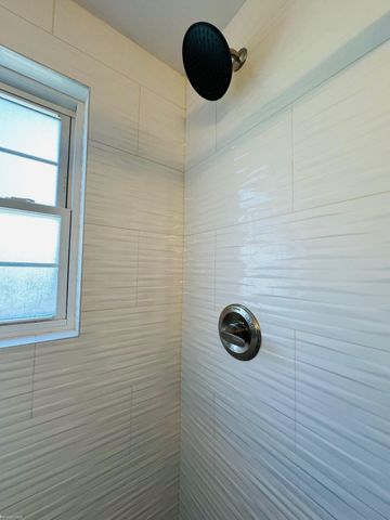 22935 Gary Ln Lane, Saint Clair Shores, MI 48080