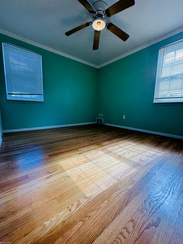 22935 Gary Ln Lane, Saint Clair Shores, MI 48080