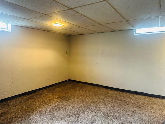 22935 Gary Ln Lane, Saint Clair Shores, MI 48080