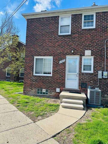 22935 Gary Ln Lane, Saint Clair Shores, MI 48080