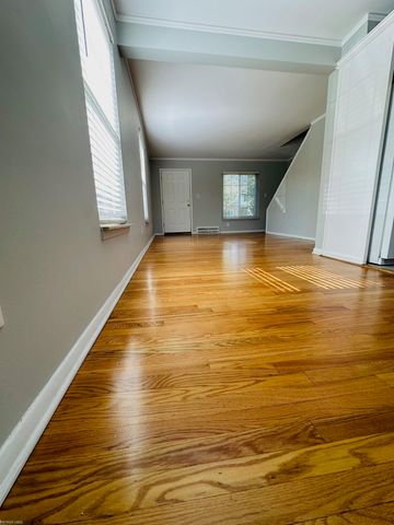 22935 Gary Ln Lane, Saint Clair Shores, MI 48080