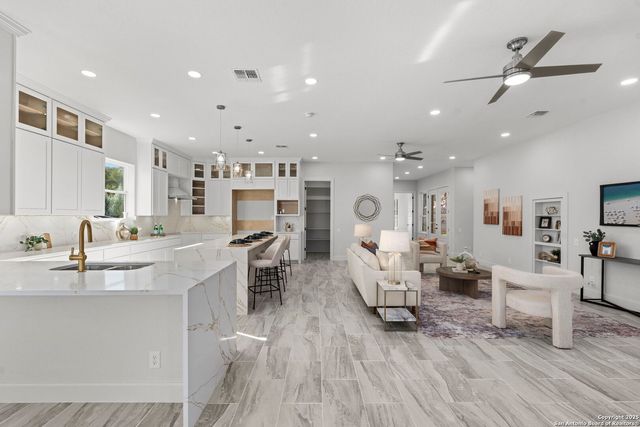 7310 Cresta Bulivar, San Antonio, TX 78256