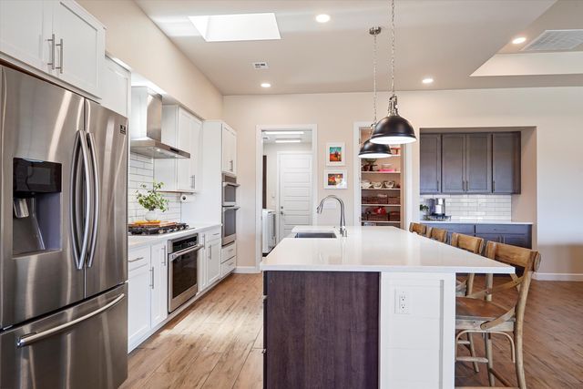 6527 Vista Del Prado Road NW, Albuquerque, NM 87120