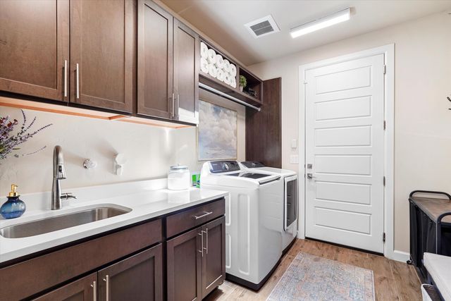 6527 Vista Del Prado Road NW, Albuquerque, NM 87120