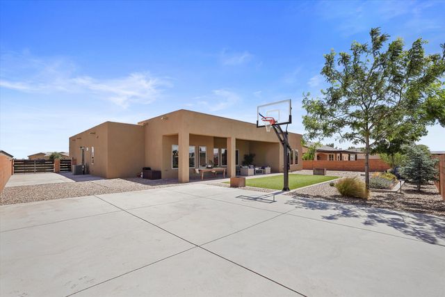 6527 Vista Del Prado Road NW, Albuquerque, NM 87120