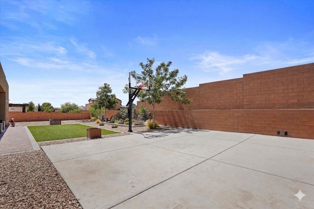 6527 Vista Del Prado Road NW, Albuquerque, NM 87120