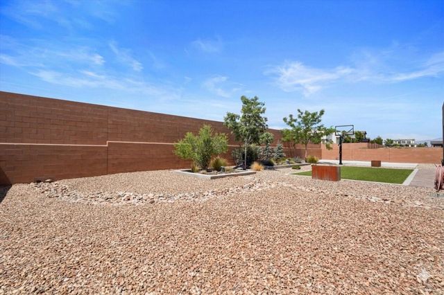 6527 Vista Del Prado Road NW, Albuquerque, NM 87120
